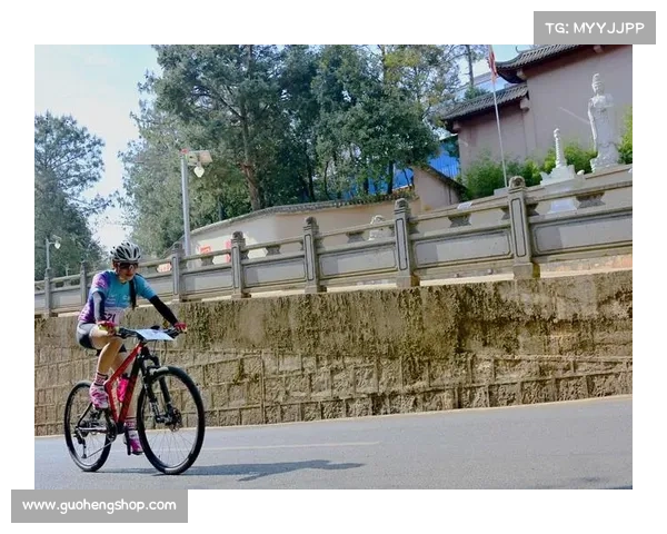 优化宾川鸡足山越野赛28公里组路线 提升1980米险段挑战与安全性